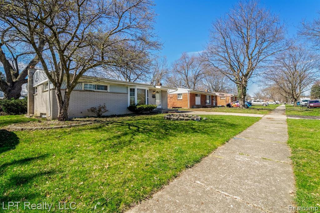 5500 CHEROKEE Street, Dearborn Heights, MI 48125 — Photo 4