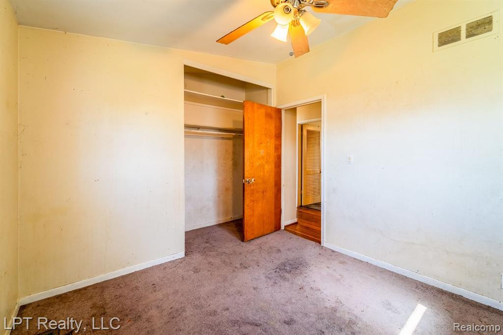 5500 CHEROKEE Street, Dearborn Heights, MI 48125 — Photo 8