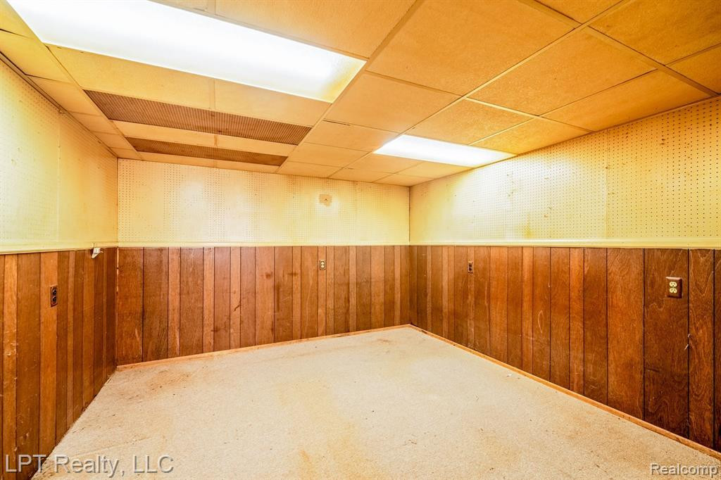5500 CHEROKEE Street, Dearborn Heights, MI 48125 — Photo 14