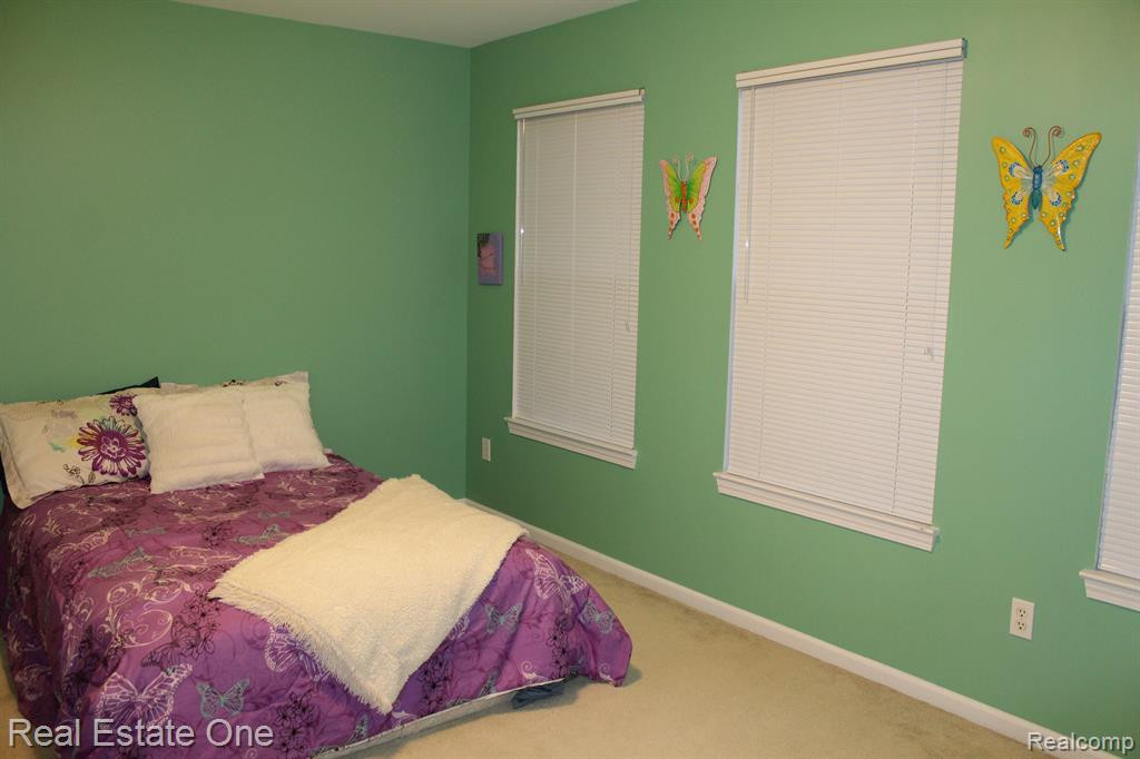 2202 KNOTTY PINE Trail, 124, Howell, MI 48855 — Photo 16