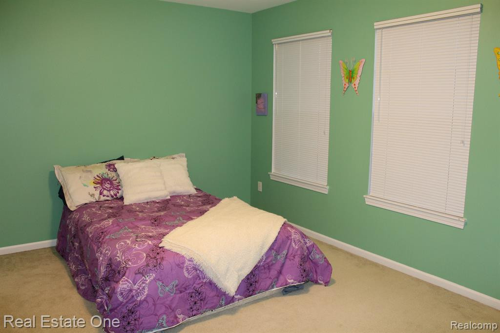 2202 KNOTTY PINE Trail, 124, Howell, MI 48855 — Photo 17