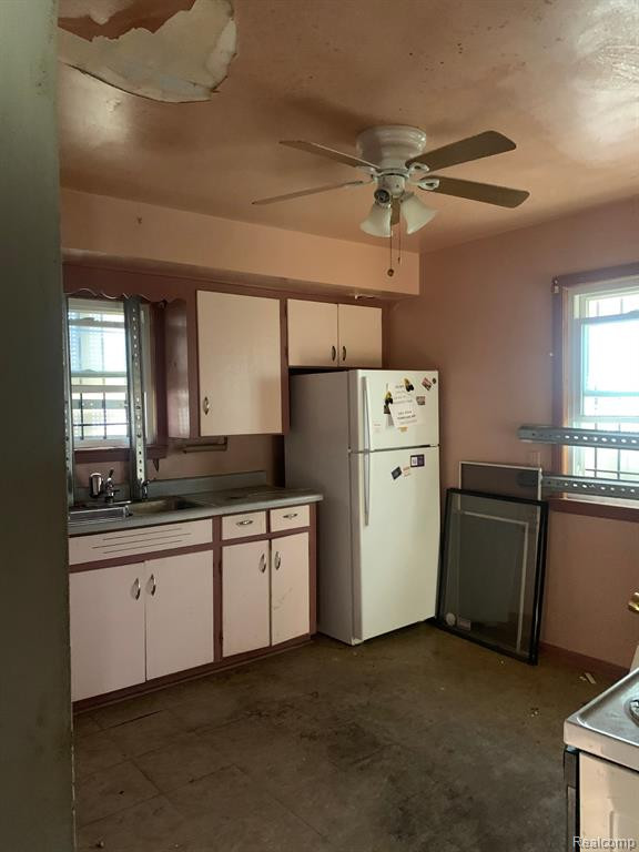 4910 EDWARDS Avenue, Flint, MI 48505 — Photo 3