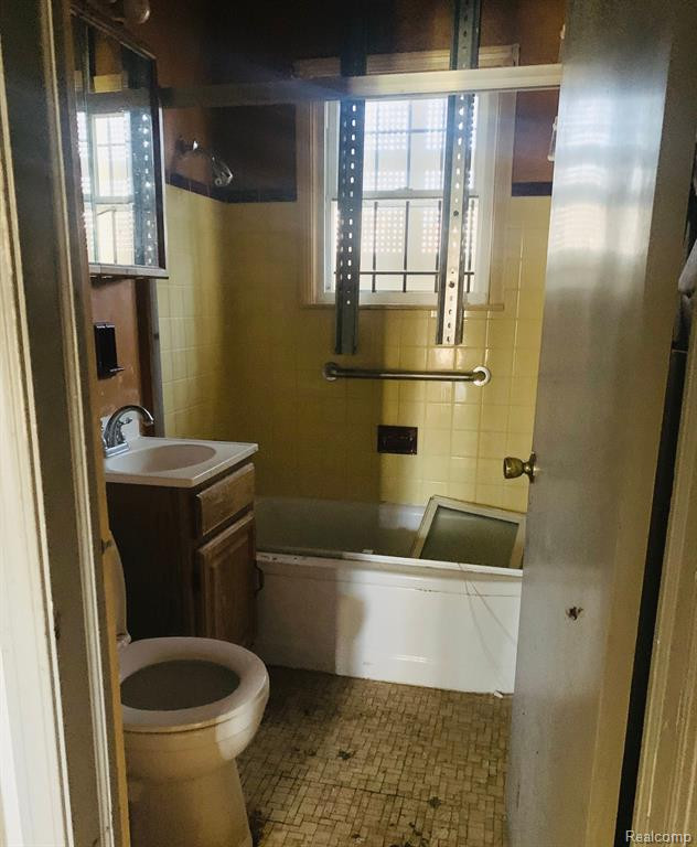 4910 EDWARDS Avenue, Flint, MI 48505 — Photo 11