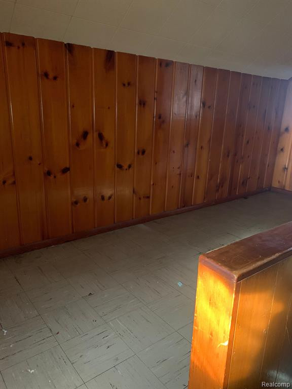 4910 EDWARDS Avenue, Flint, MI 48505 — Photo 14