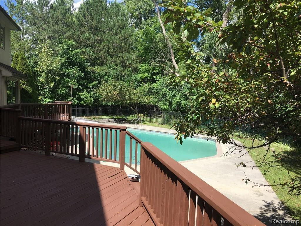 4702 MADA Court, West Bloomfield, MI — Photo 4