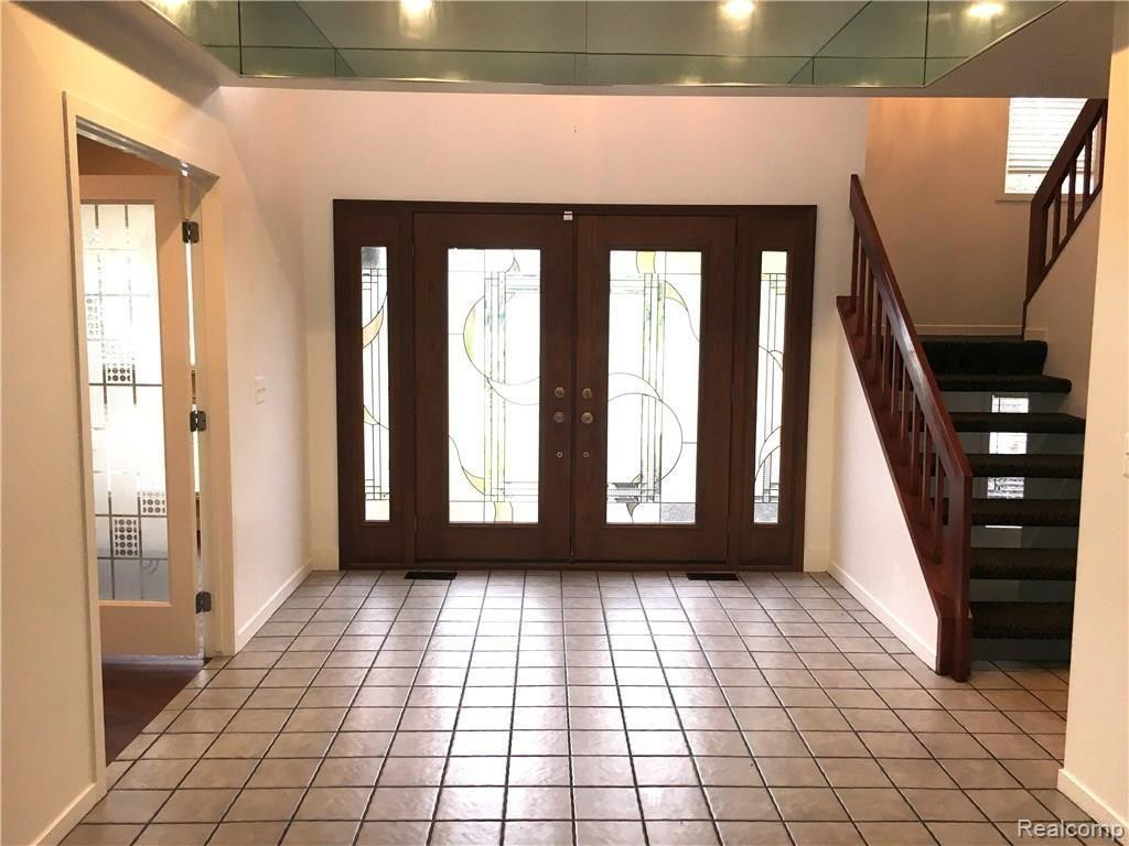 4702 MADA Court, West Bloomfield, MI — Photo 8