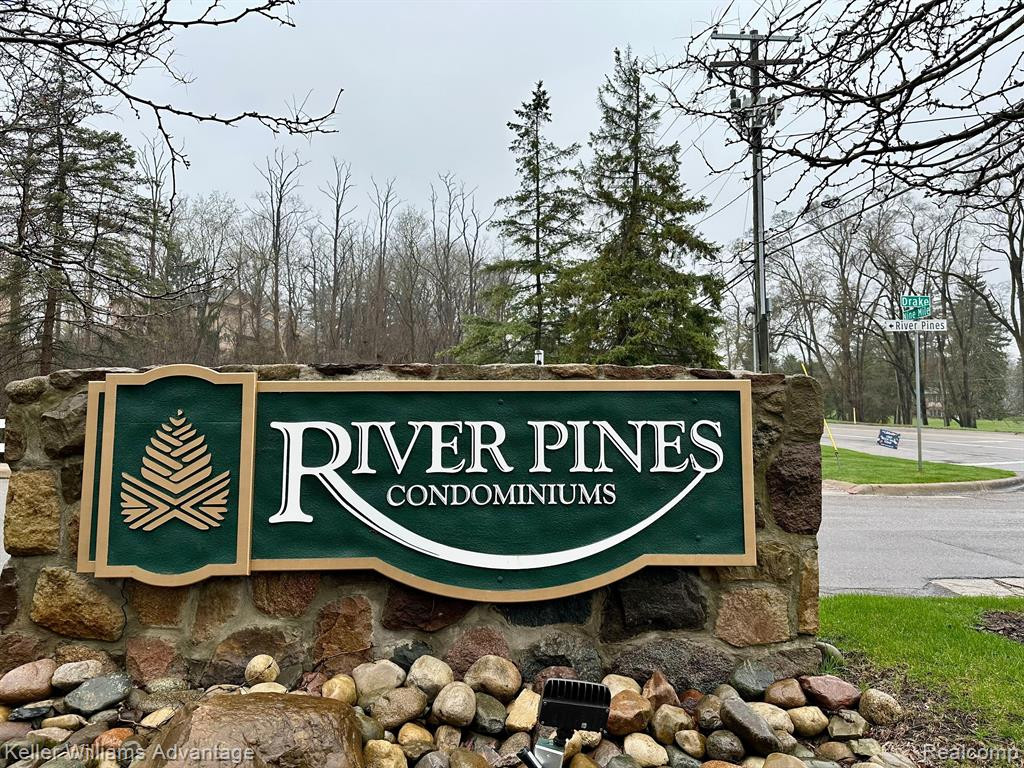 35310 Lone Pine Lane, Farmington Hills, MI 48335 — Photo 3