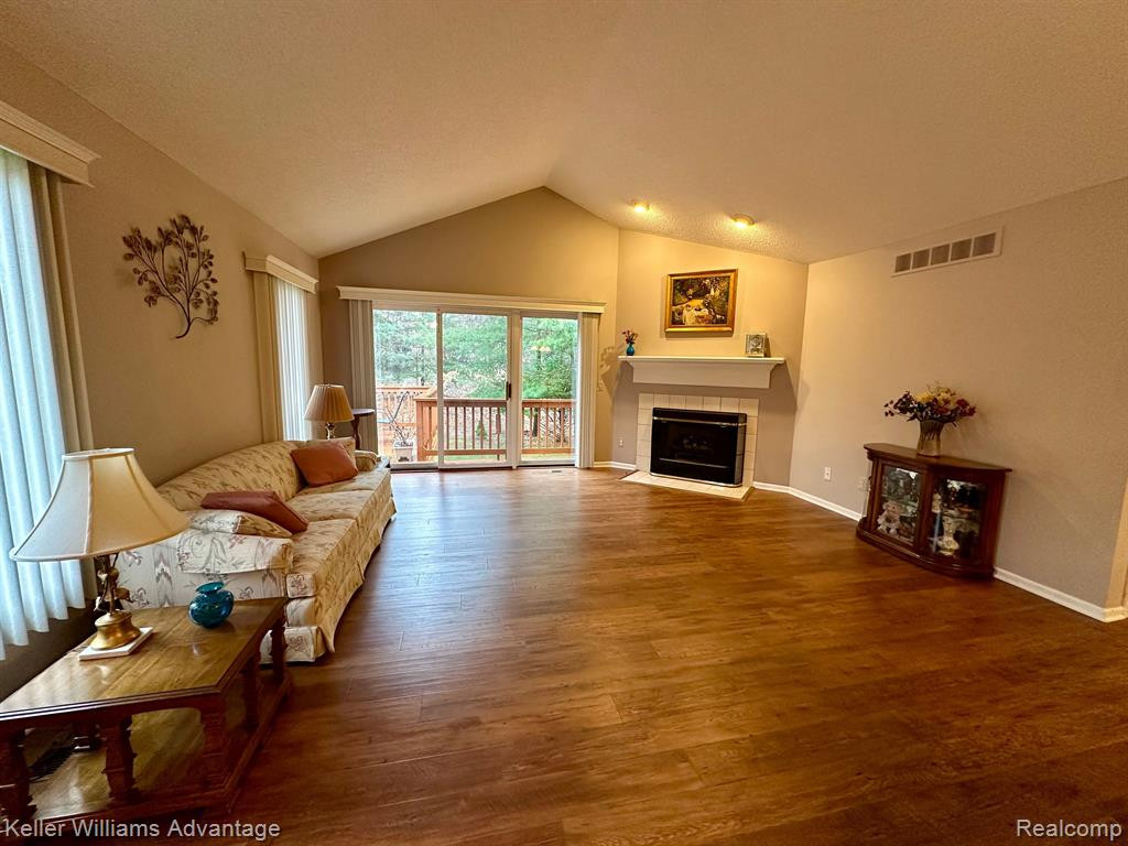 35310 Lone Pine Lane, Farmington Hills, MI 48335 — Photo 5