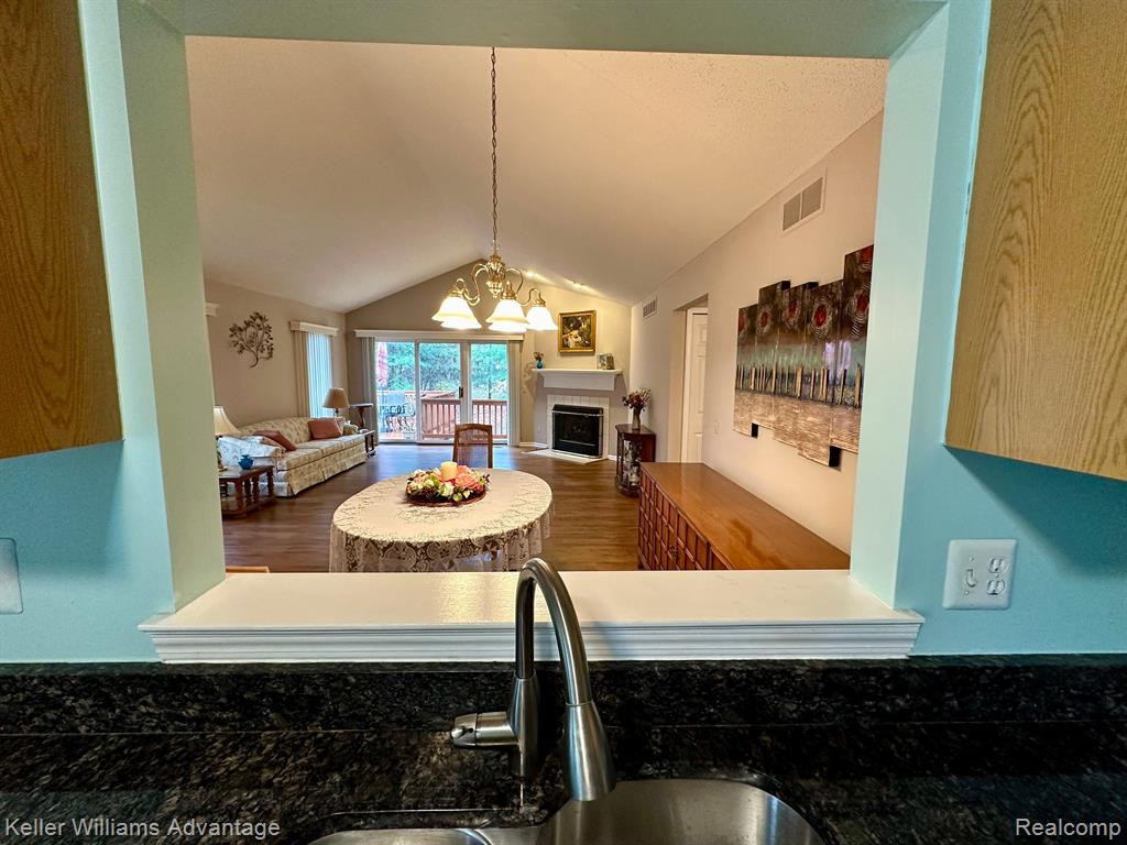 35310 Lone Pine Lane, Farmington Hills, MI 48335 — Photo 13