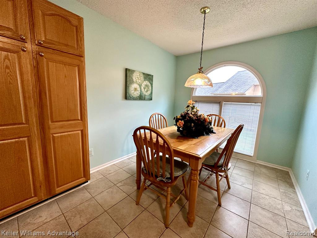 35310 Lone Pine Lane, Farmington Hills, MI 48335 — Photo 14