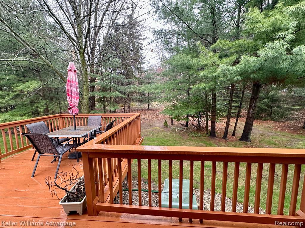 35310 Lone Pine Lane, Farmington Hills, MI 48335 — Photo 24