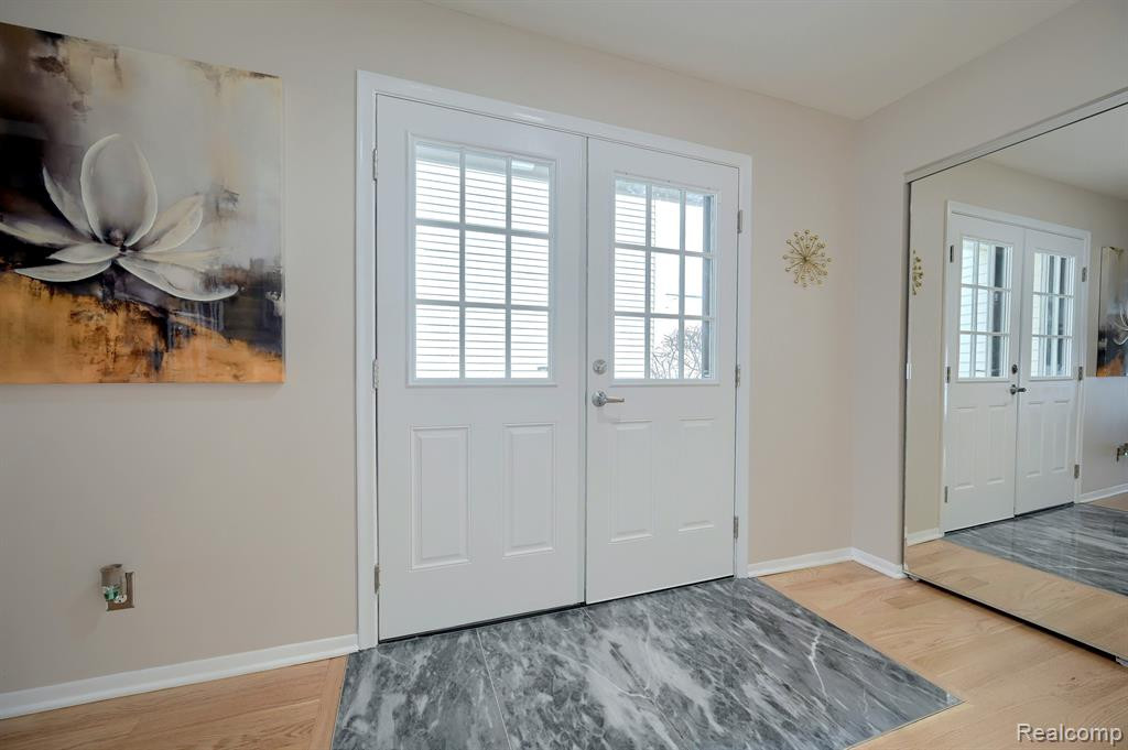 6023 PEBBLE LANE Court, West Bloomfield, MI — Photo 4