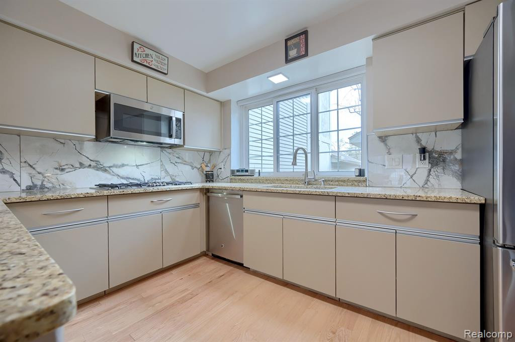6023 PEBBLE LANE Court, West Bloomfield, MI — Photo 14