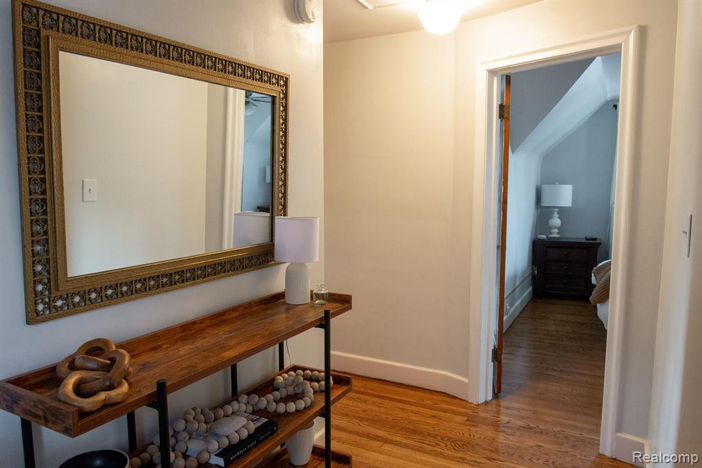 725 LINCOLN Road, Grosse Pointe, MI 48230 — Photo 31