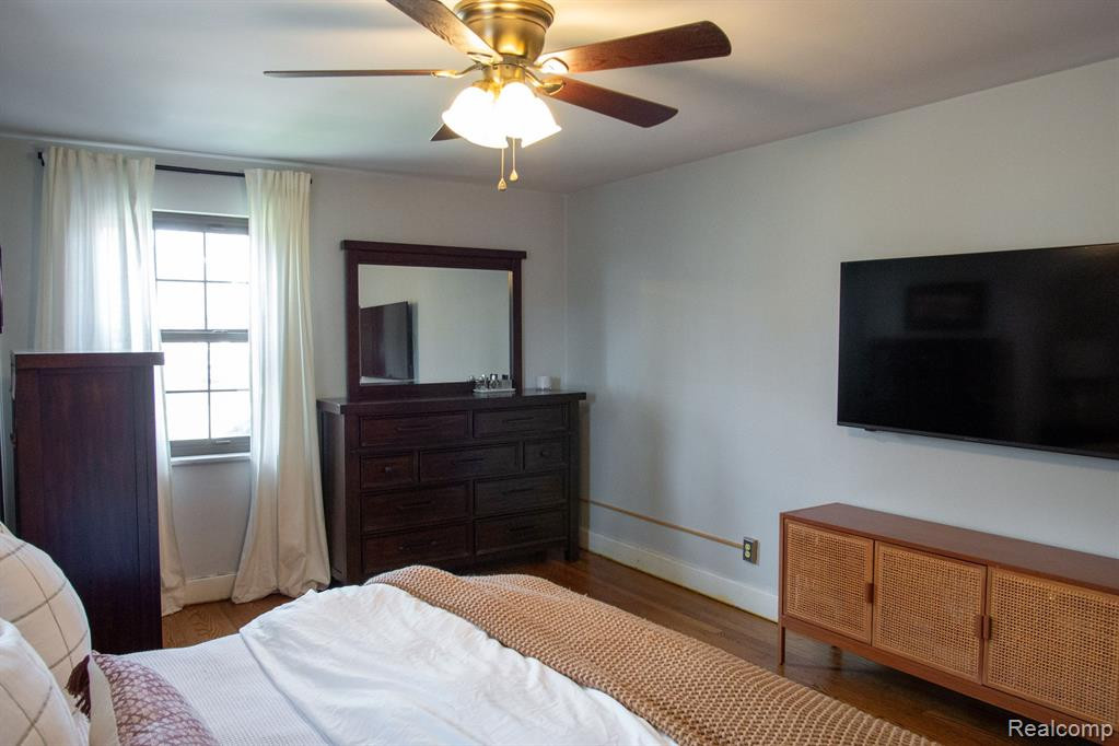 725 LINCOLN Road, Grosse Pointe, MI 48230 — Photo 35