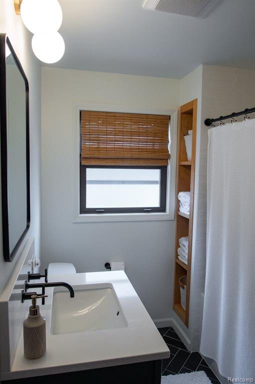 725 LINCOLN Road, Grosse Pointe, MI 48230 — Photo 36