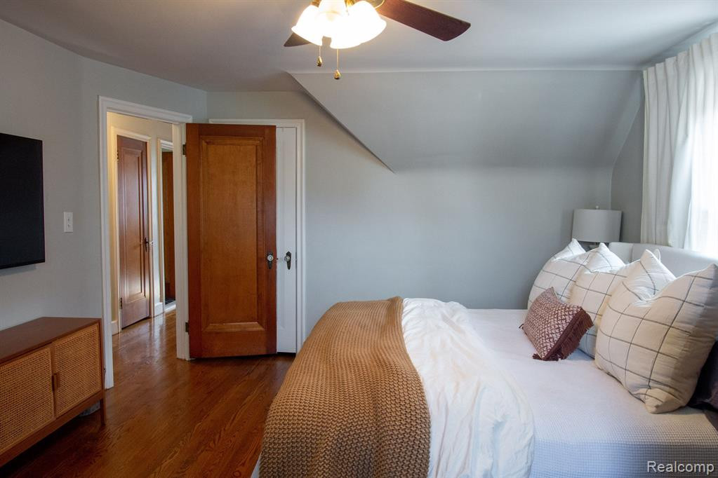 725 LINCOLN Road, Grosse Pointe, MI 48230 — Photo 40