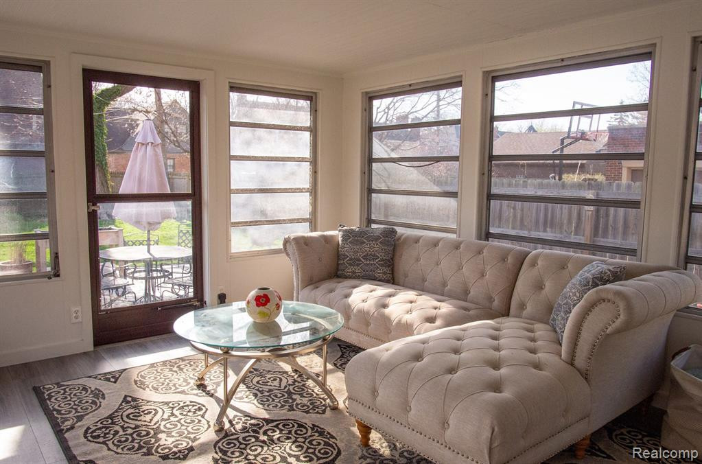 725 LINCOLN Road, Grosse Pointe, MI 48230 — Photo 43