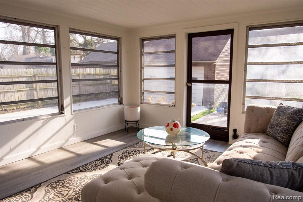725 LINCOLN Road, Grosse Pointe, MI 48230 — Photo 44