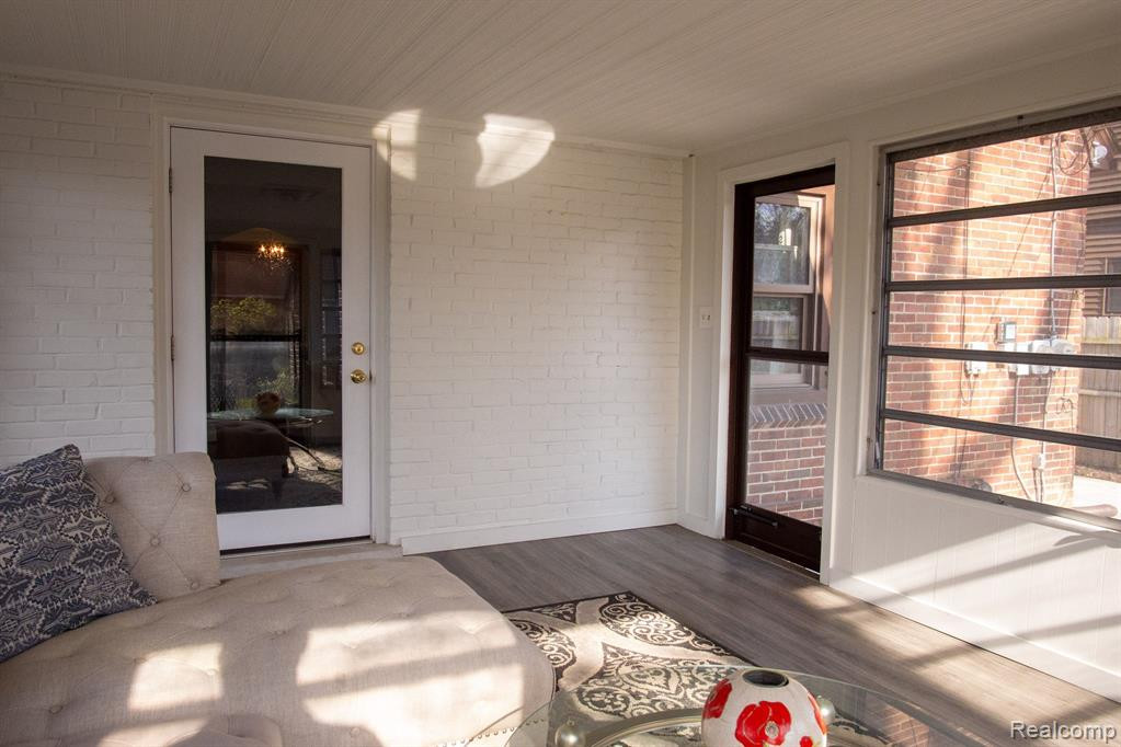 725 LINCOLN Road, Grosse Pointe, MI 48230 — Photo 45