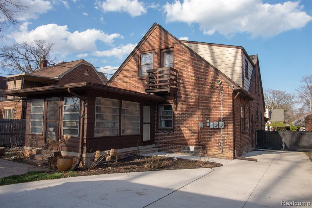 725 LINCOLN Road, Grosse Pointe, MI 48230 — Photo 52