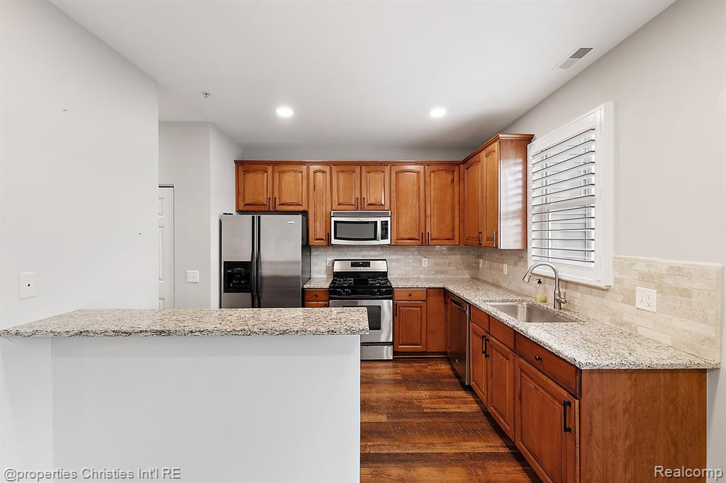 328 RED RYDER Drive, Plymouth, MI 48170 — Photo 3