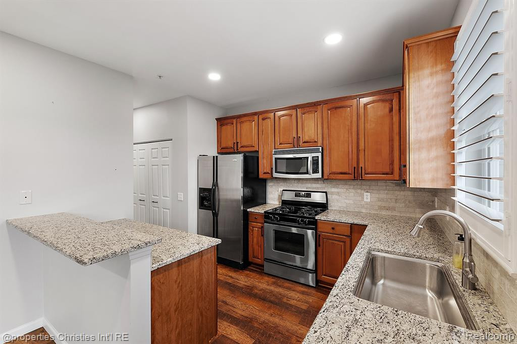 328 RED RYDER Drive, Plymouth, MI 48170 — Photo 8