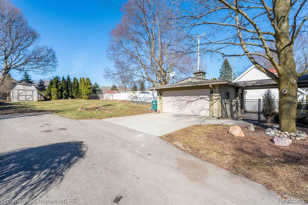3972 N OAK Street, Metamora, MI 48455 — Photo 35