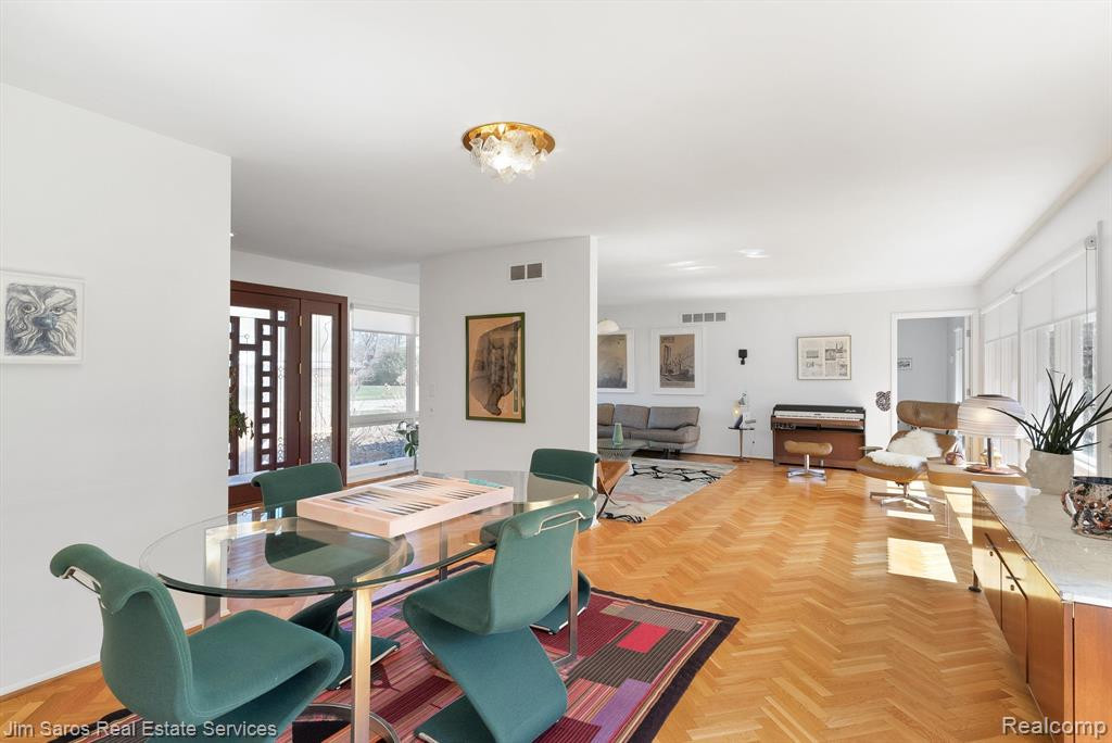 55 WOODLAND SHORES Drive, Grosse Pointe Shores, MI 48236 — Photo 16
