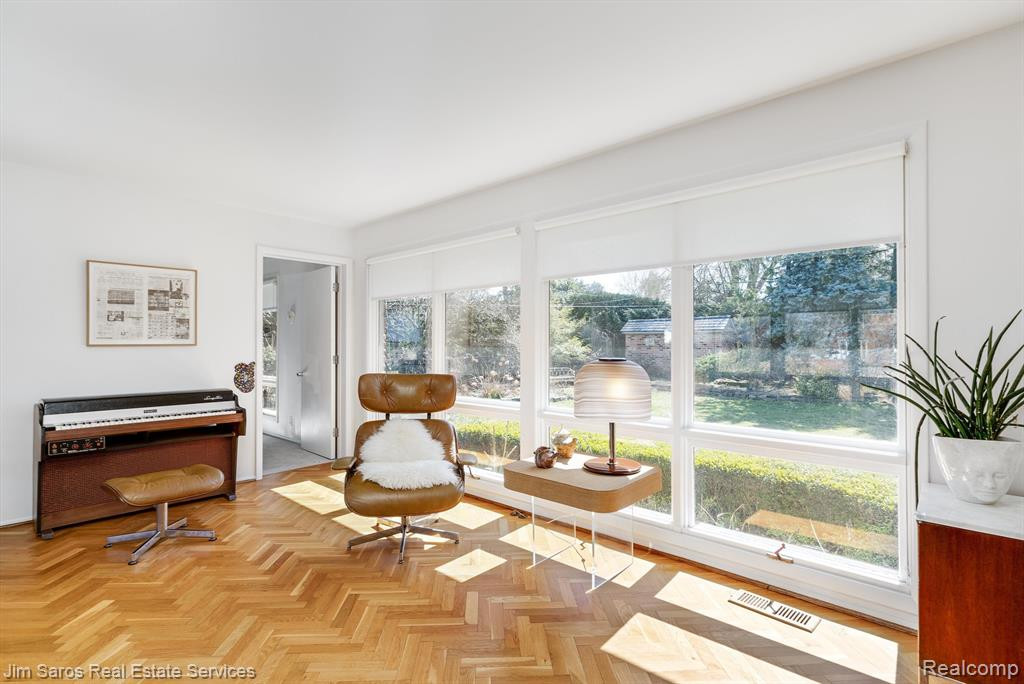 55 WOODLAND SHORES Drive, Grosse Pointe Shores, MI 48236 — Photo 22