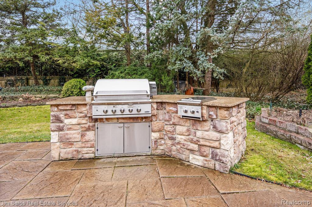 55 WOODLAND SHORES Drive, Grosse Pointe Shores, MI 48236 — Photo 40