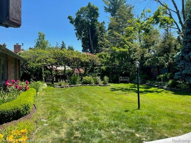 55 WOODLAND SHORES Drive, Grosse Pointe Shores, MI 48236 — Photo 43