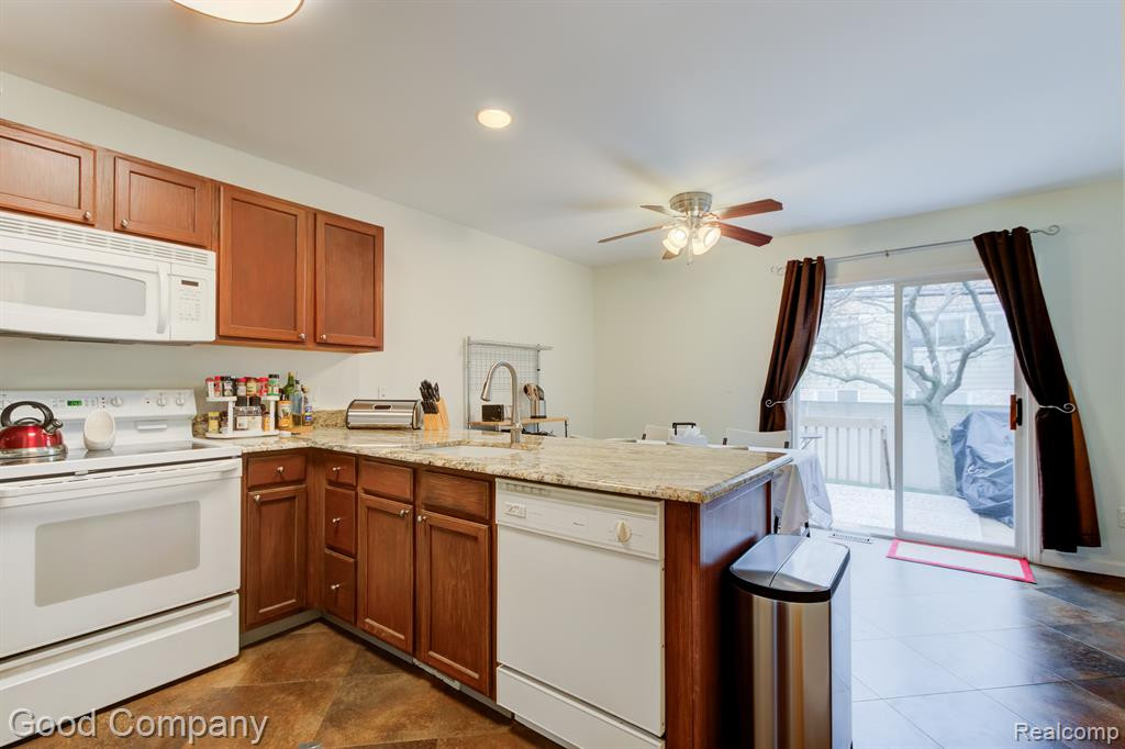4931 CROOKS Road, Royal Oak, MI 48073 — Photo 5