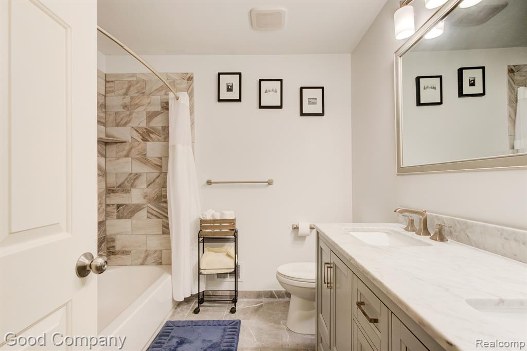 4931 CROOKS Road, Royal Oak, MI 48073 — Photo 14