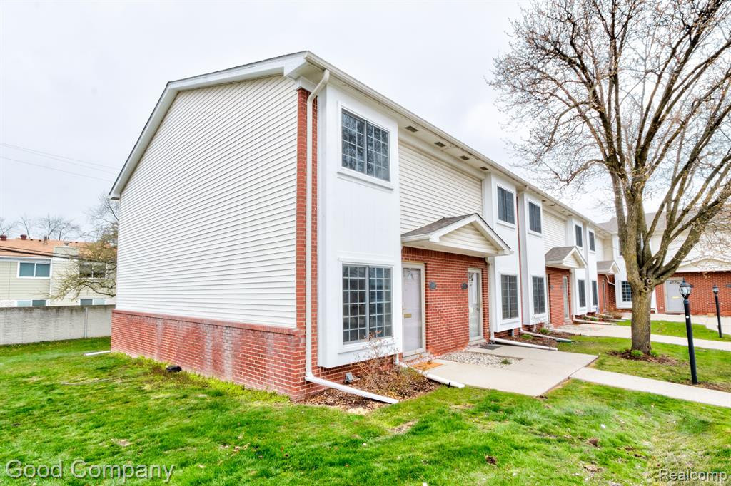 4931 CROOKS Road, Royal Oak, MI 48073 — Photo 22
