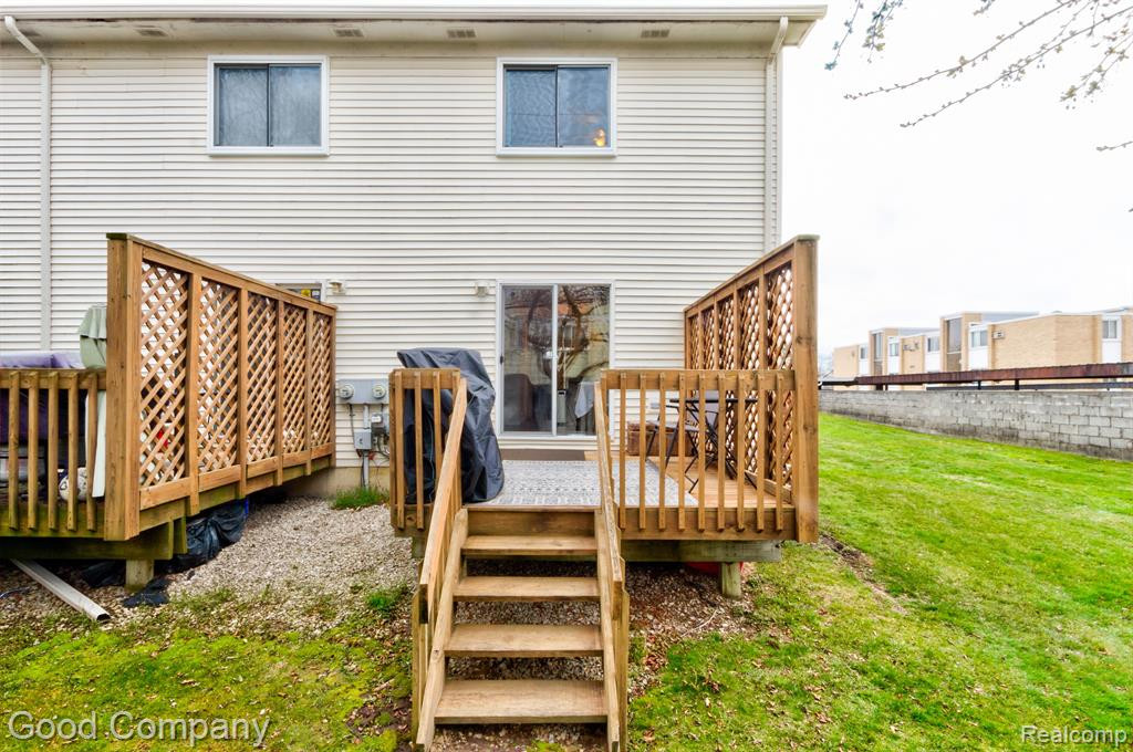 4931 CROOKS Road, Royal Oak, MI 48073 — Photo 24