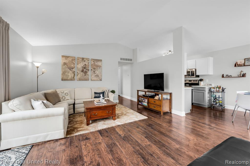 3048 FOREST CREEK Court, 48, Ann Arbor, MI 48108 — Photo 4