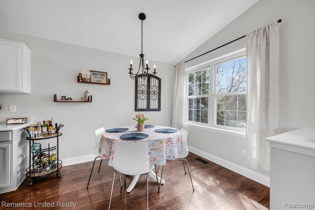 3048 FOREST CREEK Court, 48, Ann Arbor, MI 48108 — Photo 6