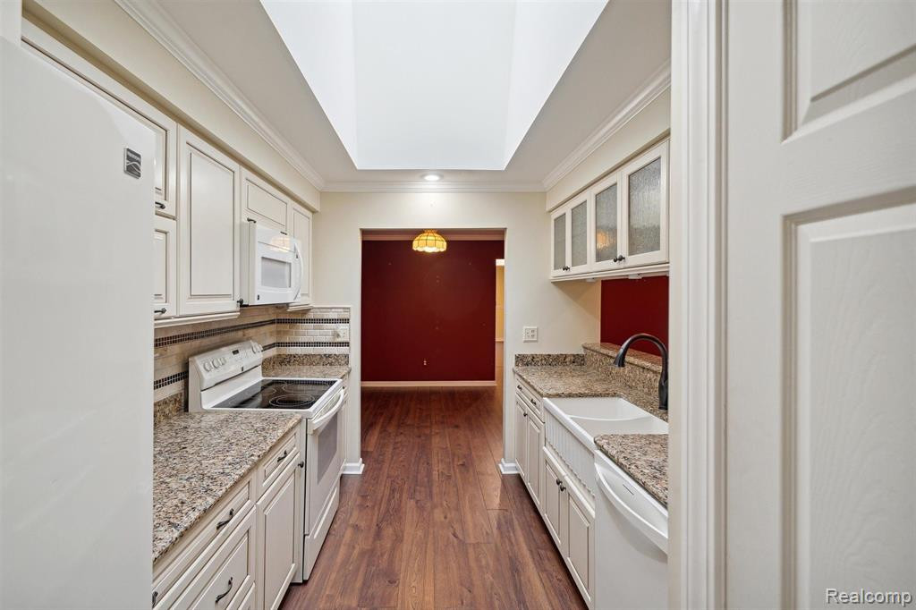49420 MAYFLOWER, 57, Shelby Twp, MI 48315 — Photo 8
