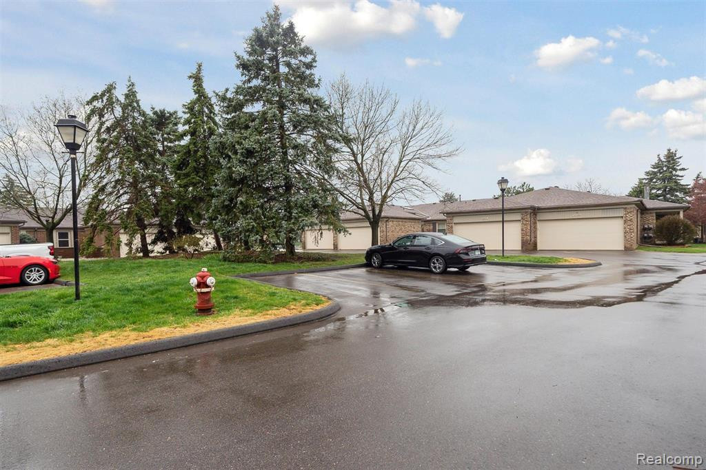 49420 MAYFLOWER, 57, Shelby Twp, MI 48315 — Photo 31