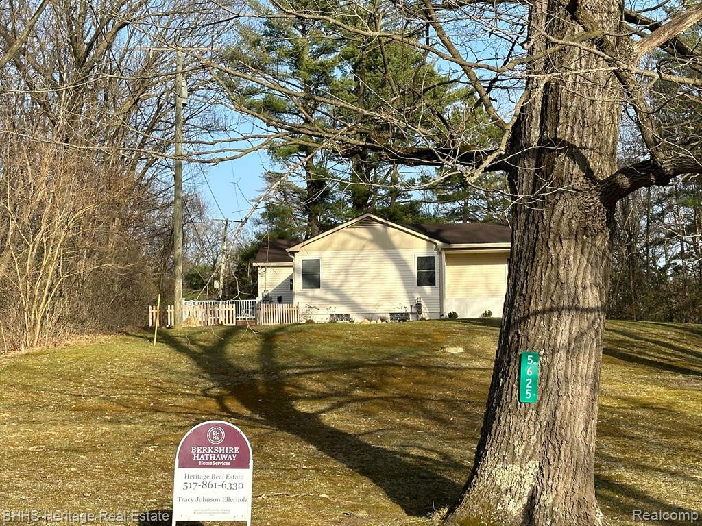 5625 FERNLANDS, Pinckney, MI 48169 — Photo 36
