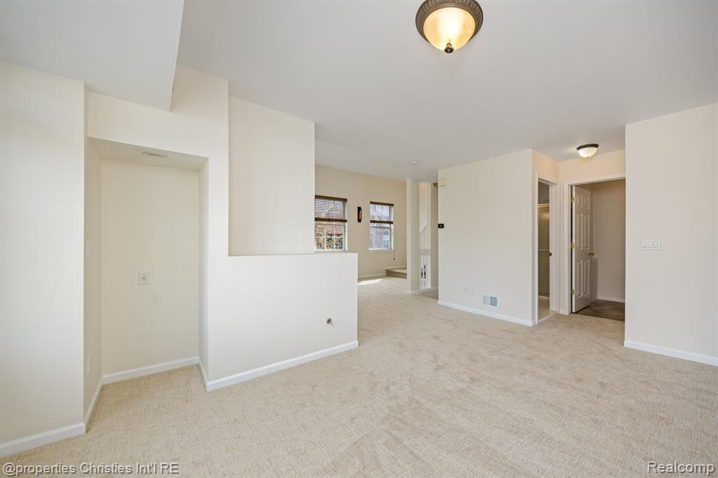 154 ALLENHURST Avenue, Royal Oak, MI 48067 — Photo 8