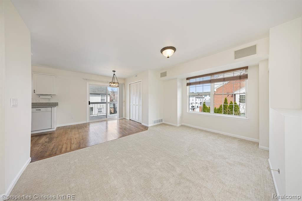 154 ALLENHURST Avenue, Royal Oak, MI 48067 — Photo 10