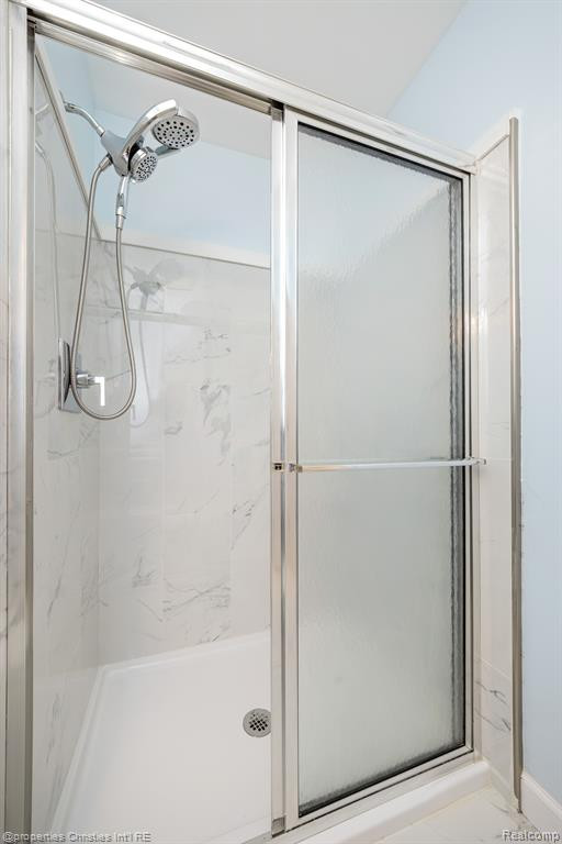 154 ALLENHURST Avenue, Royal Oak, MI 48067 — Photo 18