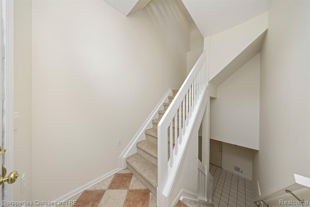 154 ALLENHURST Avenue, Royal Oak, MI 48067 — Photo 27