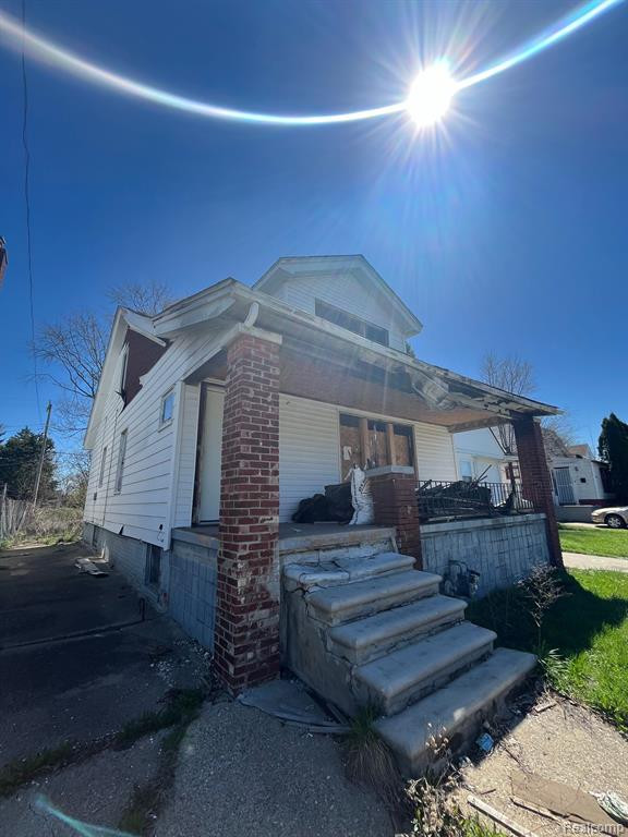 9592 MEYERS Road, Detroit, MI 48227 — Photo 2