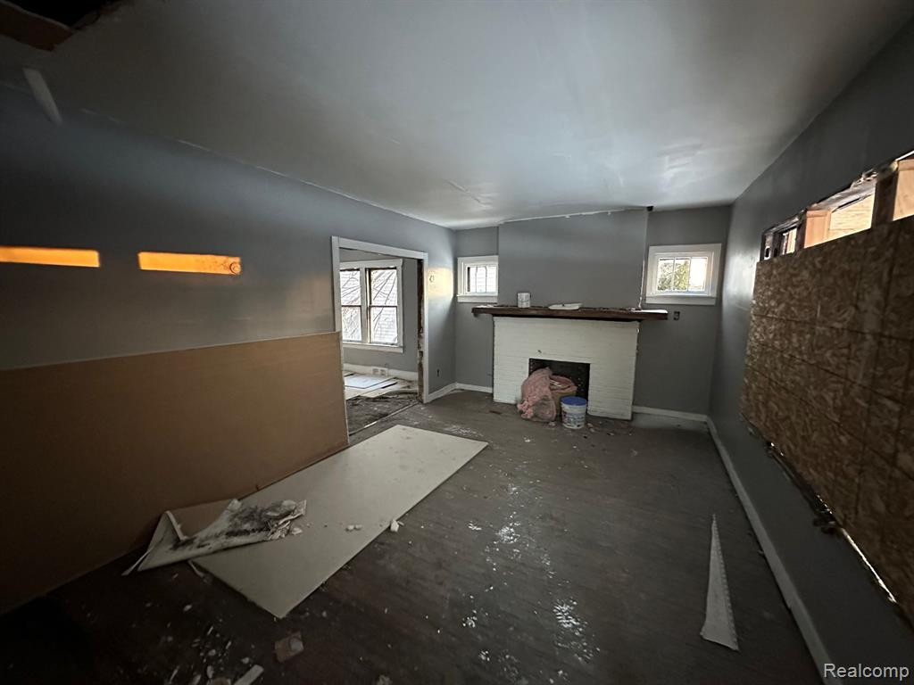 9592 MEYERS Road, Detroit, MI 48227 — Photo 8