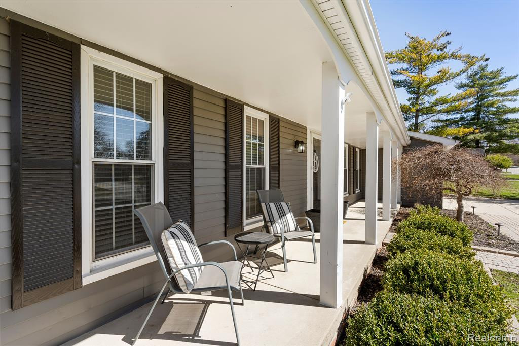 840 DAHLIA Lane, Rochester Hills, MI 48307 — Photo 4