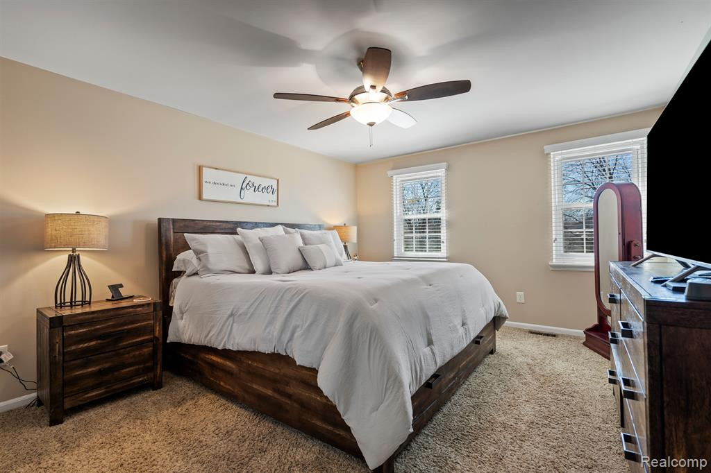 840 DAHLIA Lane, Rochester Hills, MI 48307 — Photo 10