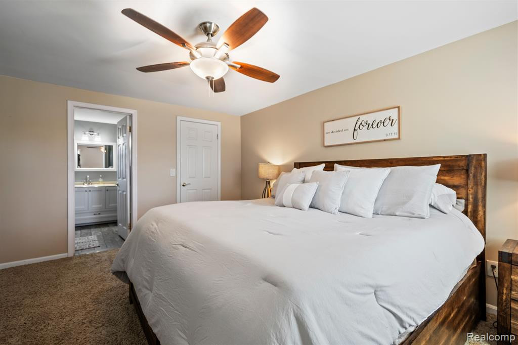 840 DAHLIA Lane, Rochester Hills, MI 48307 — Photo 11